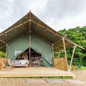 Primary image 1 เต็นท์สองชั้นที่ทำให้คุณประทับใจ, โรงแรม & ที่พัก Crowhurst