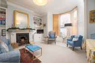 Lainnya Charming Flat in Leafy West London by Underthedoormat