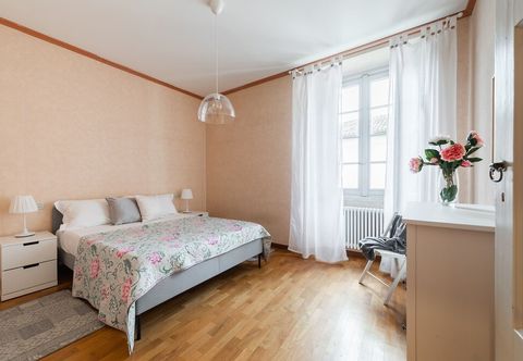 Others Elisabeth in Villa with Private Parking