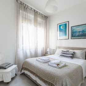 Room 1 Carlotta's Home by Holiday Solutions, Hotel Carugo