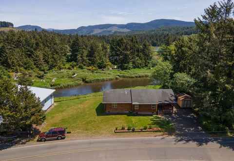 Lainnya Duck Inn Log House