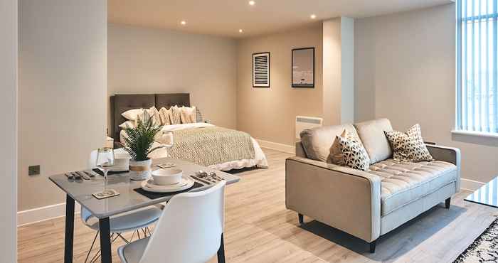 Others Seven Living Residences Bracknell - Luxurious Chic Apartments - Free Parking