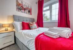 Others 6 Modern 3 Bedroom 2 Bath Hse with Parking