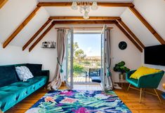 Lainnya 6 Baywatch Sands