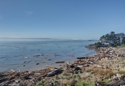 Others Waters Edge 308