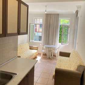 Room1尊敬公寓飯店,阿拉尼亚月神公园飯店