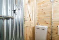 Others 4 Thornhills Lodge