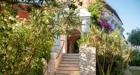 기타 2 Akropol Boutique