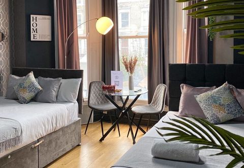 Khác Holland Road Stays