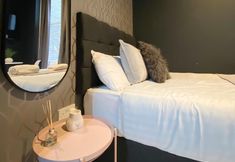 Khác 2 Holland Road Stays