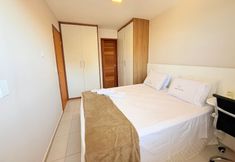 Others 3 Praia Dourada