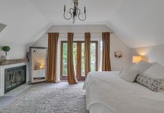 其他 7 Orting Manor - Charming And Historic! 6 Bedroom Residence by Redawning