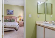 Lain-lain 2 Hampton Lakes Retreat