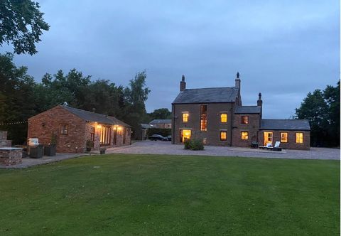 Others Manor House Farm