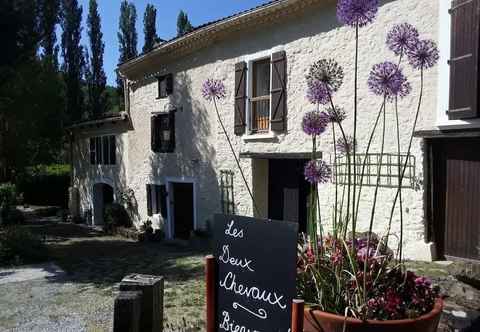 Others Les Deux Chevaux Guesthouse