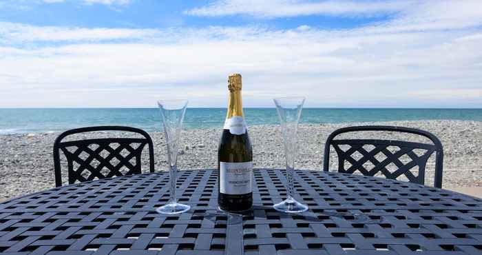 Others Lovely 6-bed House on Borth sea Shore