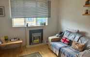 Others 4 Homely 1 Bedroom Apartment in Beckton With Parking
