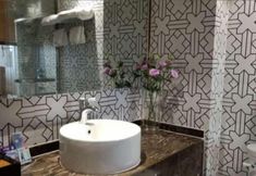 기타 2 Ice Thunder Broken Internet Cafe