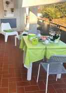 Bilik Smartsuite Apartment With Terrace in Stresa