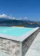 Bilik Amadeus Apartment With Lake View in Baveno