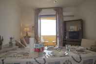 Lainnya Beachfront two Room Apartment Sparaglione