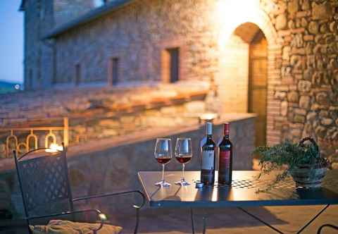 Lainnya Typical Stone House Looking Banfi Wineries