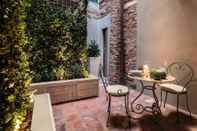 Lainnya Casa Reds in Lucca With 1 Bedrooms and 1 Bathrooms