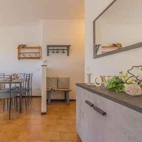 Room 1 Angolo con Vista in Varenna, Introzzo Apartments