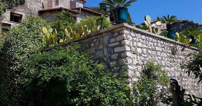 Lainnya Sermoneta Historic Stone Village House With Pool in a Medieval Hill Town Close to Rome and Naples