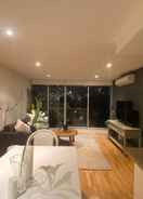 Room Stylish 2 Bedroom Apartment in Port Melbourne With City Views