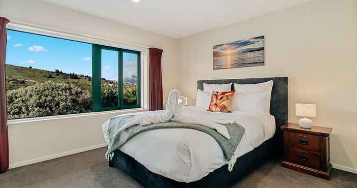 Lain-lain LAKEFRONT LIVING AT REMARKABLES - WEST