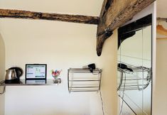 Others 4 The Vale Hotel