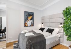 Lain-lain 3 SKY9 Apartments District 3