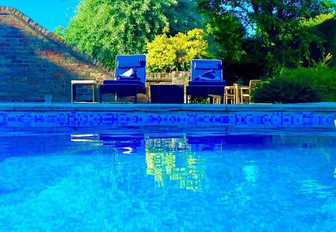 Others Idyllic Country Retreat With Wow Views & Lush Pool