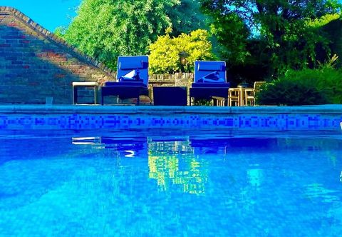 Others Idyllic Country Retreat With Wow Views & Lush Pool