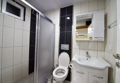 其他 7 Myra Roof Butik