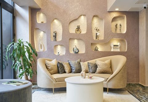 Lain-lain actuel life hotel