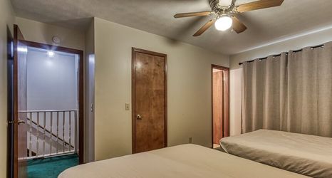 その他 2 Pinecrest Townhomes