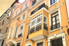 อื่นๆ Penthouse in the Heart of Pera