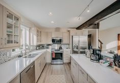 Others 7 80mbr - Hot Tub - Wifi - Bbq - Wood Stove - Sleeps 9! 3 Bedroom Home by RedAwning