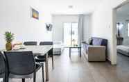 Lain-lain 3 Sanders Rio Gardens - Adorable 1-bedroom Apartment With Shared Pool and Balcony