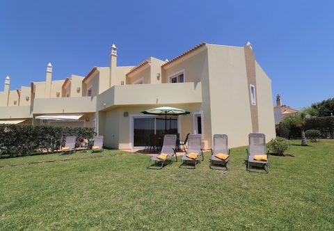 Others 3-bed Townhouse With Pool in Albufeira Balaia