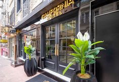 Lainnya 2 California Hotel