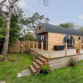 Primary image 1 더 하이드어웨이 포드, Llanfair 호텔