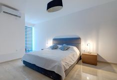 Others 4 Chic 2BR Apartment, Ideal Location