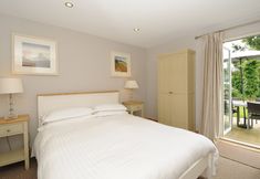 Others 6 Swandown, 3 Blackdown