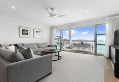 Others 6 Light and spacious w incredible harbour views