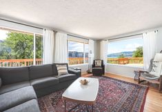 其他 5 Point Lyle 3 Bedroom Home by RedAwning