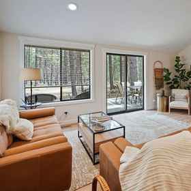 Primary image 1 8 Quartz Mountain 3 Bedroom Home by Redawning, Big Leaf Lane 6 Hotels