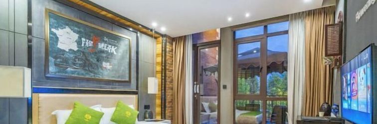 Others Flowering Time Hotel